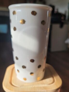 2014 Starbucks White With Irregular Gold Polka Dots Ceramic Travel Tumbler. 10oz